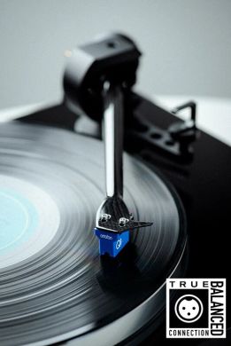 Pro-Ject X8 B High Gloss Black