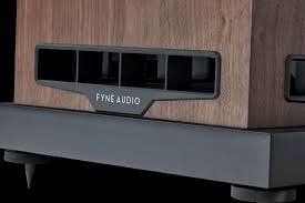 Fyne Audio F501S Walnut