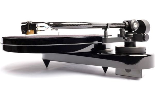Pro-Ject RPM 1 Carbon 2M-Red Piano